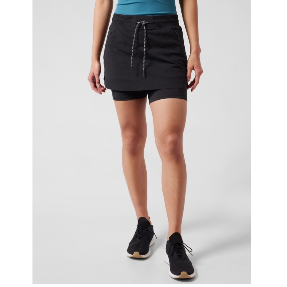 Athleta Trekkie Skort Black